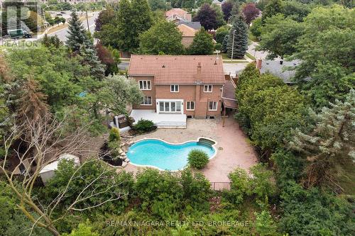 2 Aitken Circle, Markham (Unionville), ON - Outdoor With In Ground Pool