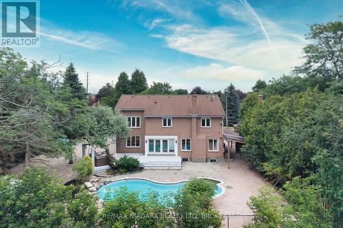 2 Aitken Circle, Markham (Unionville), ON - Outdoor With In Ground Pool