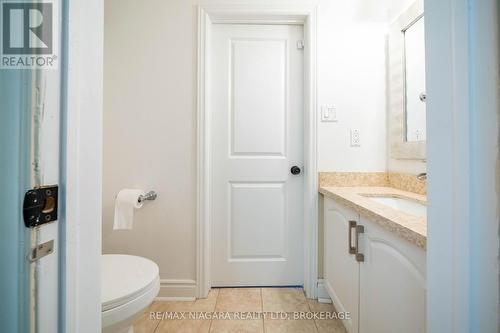 2 Aitken Circle, Markham (Unionville), ON - Indoor Photo Showing Bathroom