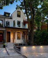 385 MANNING AVENUE Toronto, ON M6G 2V6