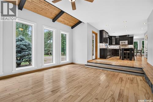 Campbell Acreage, Caron Rm No. 162, SK - Indoor
