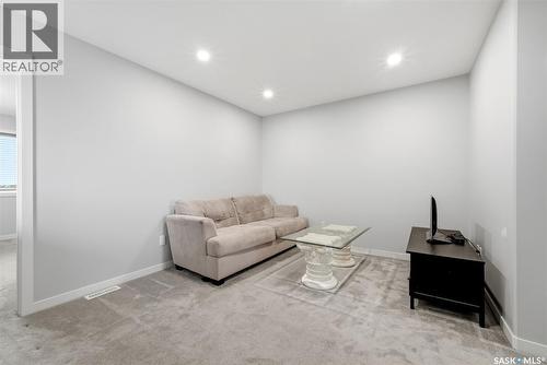 3886 Gee Crescent, Regina, SK - Indoor