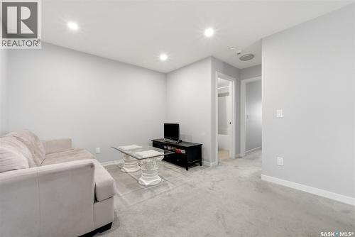 3886 Gee Crescent, Regina, SK - Indoor