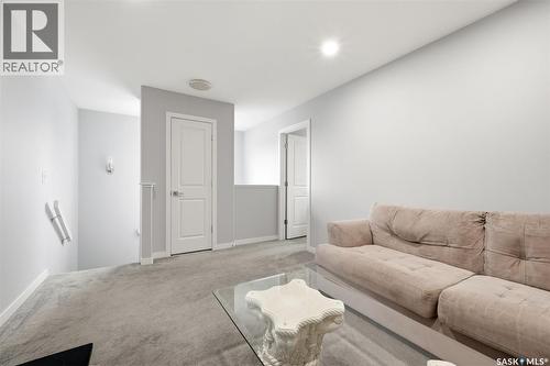 3886 Gee Crescent, Regina, SK - Indoor