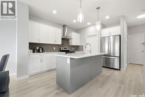 3886 Gee Crescent, Regina, SK - Indoor Photo Showing Kitchen With Upgraded Kitchen