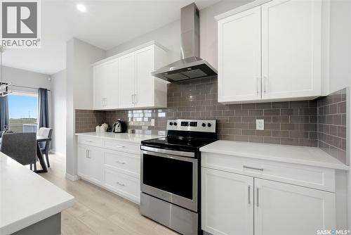 3886 Gee Crescent, Regina, SK - Indoor Photo Showing Kitchen With Upgraded Kitchen