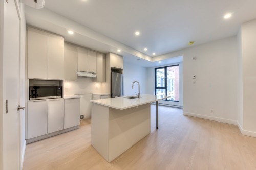 218 2630 Rue Notre Dame O — photo 1