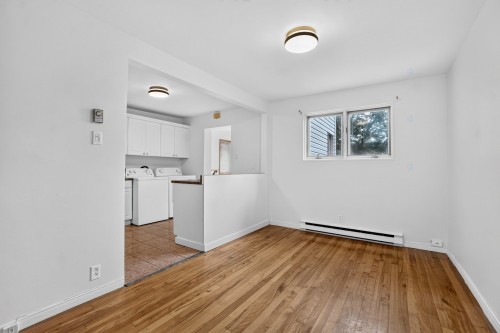 Dining Room - 8948 Rue St-Hubert, Montréal (Ahuntsic-Cartierville), QC - Indoor Photo Showing Kitchen