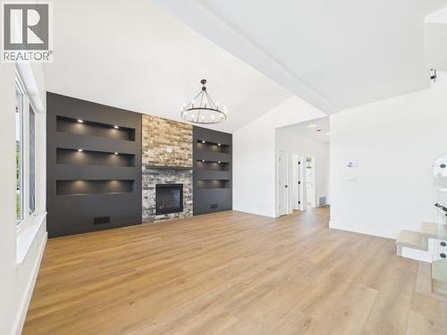 4839 Lesley Cres, Powell River, BC - Indoor With Fireplace