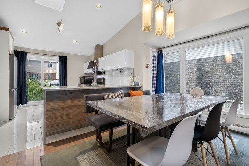 Salle à manger - 407 Ch. Des Prairies, Brossard, QC - Indoor Photo Showing Dining Room