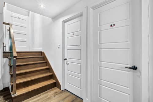 Escalier - 407 Ch. Des Prairies, Brossard, QC - Indoor Photo Showing Other Room