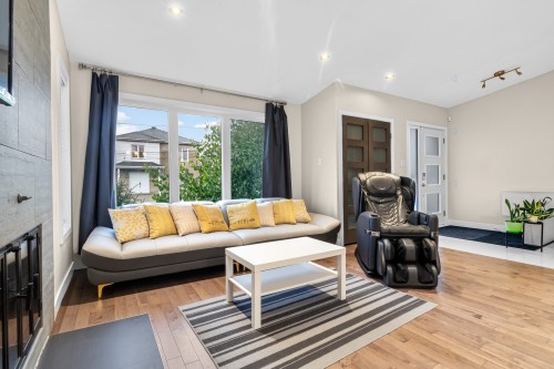 Salon - 407 Ch. Des Prairies, Brossard, QC - Indoor Photo Showing Living Room