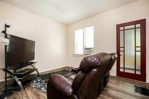895 Alfred Ave, Winnipeg, MB - Indoor