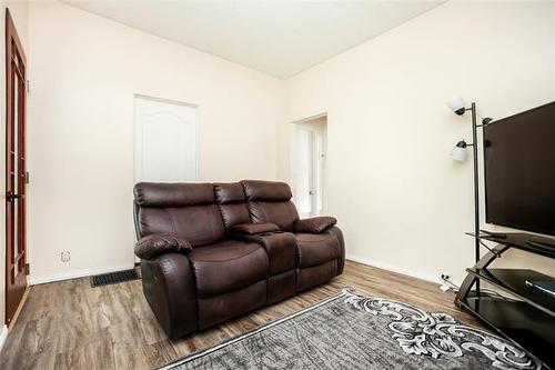 895 Alfred Ave, Winnipeg, MB - Indoor