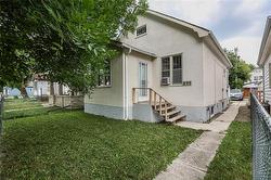 895 Alfred AVE  Winnipeg, MB R2X 0T8