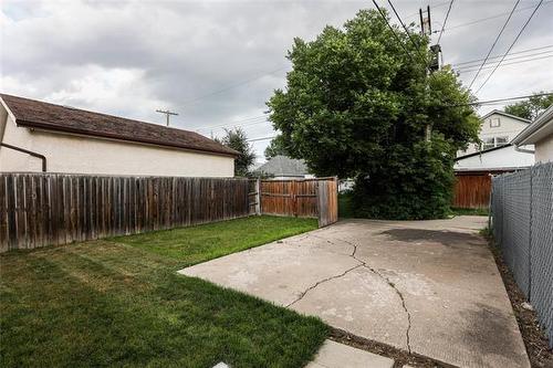 895 Alfred Ave, Winnipeg, MB - Outdoor
