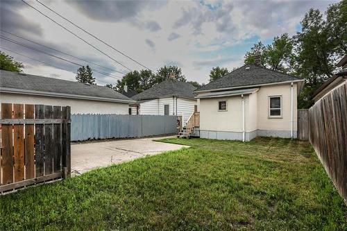 895 Alfred Ave, Winnipeg, MB - Outdoor