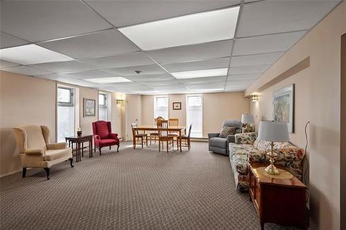 308-70 Dunkirk Dr, Winnipeg, MB - Indoor