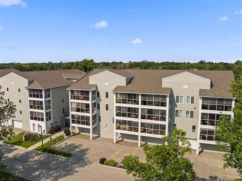 308-70 Dunkirk Dr, Winnipeg, MB - Outdoor With Facade
