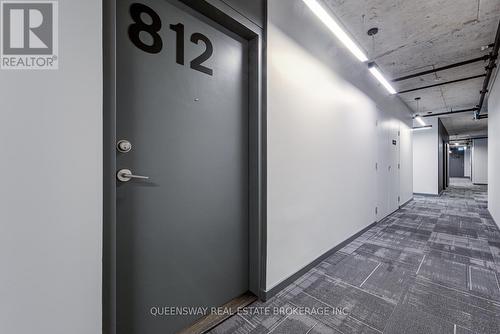 812 - 21 LAWREN HARRIS SQUARE , Toronto, Ontario M5A 1T4 4