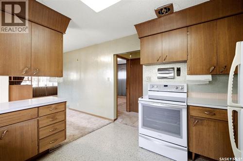 4023 Mcphail Avenue, Regina, SK - Indoor Photo Showing Kitchen