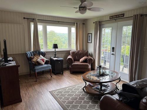4367 Highway 105 Highway, South Haven, NS - Indoor Photo Showing Living Room
