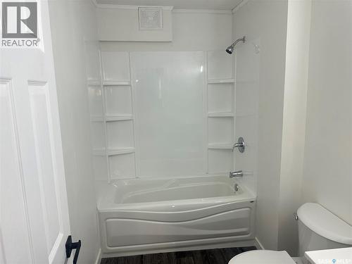 1841 York Street, Regina, SK - Indoor Photo Showing Bathroom