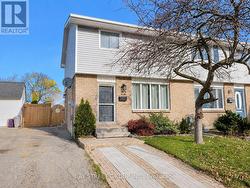 22 ROSAMOND CRESCENT  London South, ON N6E 2M8