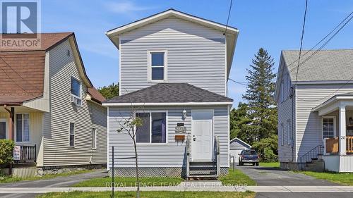 20 1/2 Lawrence Avenue, Cornwall, ON - Outdoor With Facade