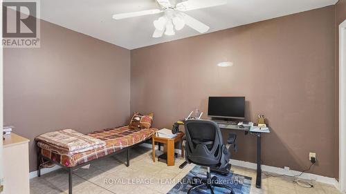 20 1/2 Lawrence Avenue, Cornwall, ON - Indoor Photo Showing Office