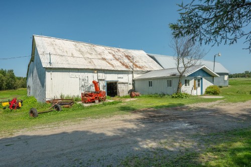 Grange - 89 Route 222, Sainte-Christine, QC 