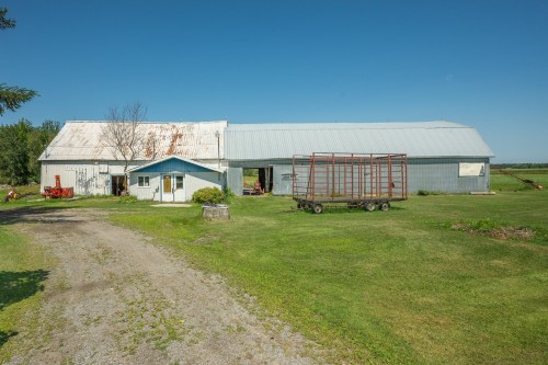 Grange - 89 Route 222, Sainte-Christine, QC 