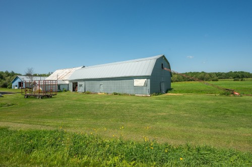 Grange - 89 Route 222, Sainte-Christine, QC 
