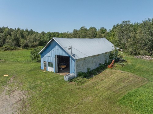 Grange - 89 Route 222, Sainte-Christine, QC 