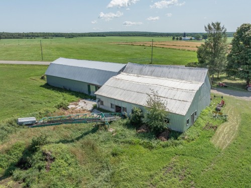 Grange - 89 Route 222, Sainte-Christine, QC 