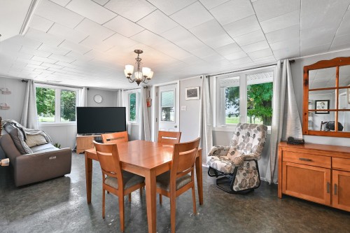 Salle à manger - 89 Route 222, Sainte-Christine, QC 
