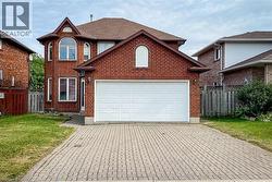 126 FARRINGTON Crescent  Hamilton, ON L8E 3N4