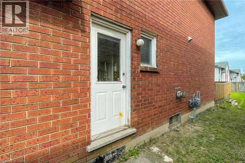 126 Fairington Crescent, Hamilton, ON - Outdoor With Exterior
