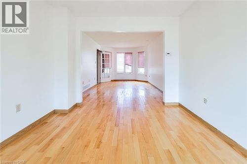 126 Fairington Crescent, Hamilton, ON - Indoor Photo Showing Other Room