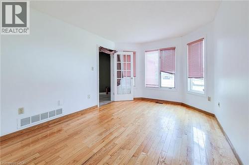 126 Fairington Crescent, Hamilton, ON - Indoor Photo Showing Other Room