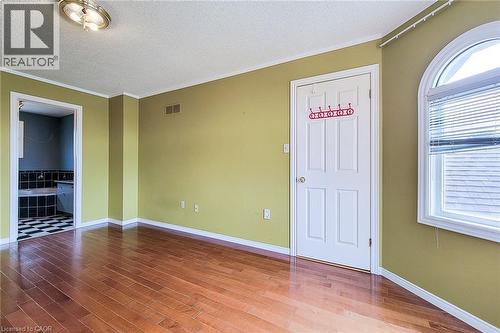 126 Fairington Crescent, Hamilton, ON - Indoor Photo Showing Other Room