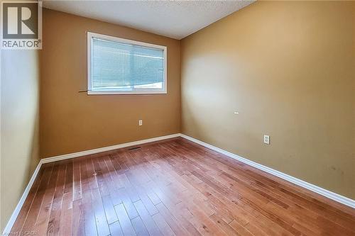 126 Fairington Crescent, Hamilton, ON - Indoor Photo Showing Other Room