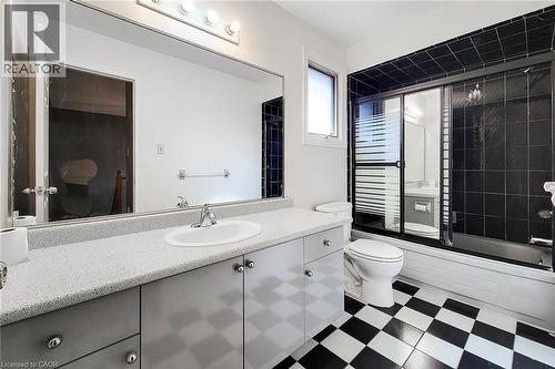 126 Fairington Crescent, Hamilton, ON - Indoor Photo Showing Bathroom