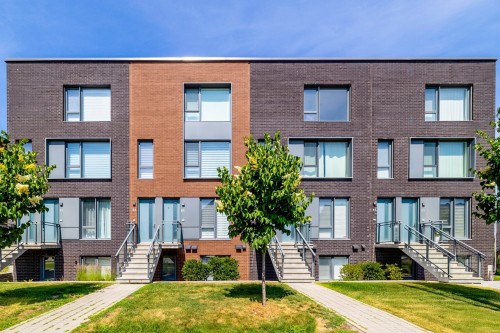 49 Av Des Frenes — photo 1