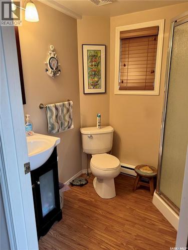 1561 Eagle Waskesiu Lake, Prince Albert National Park, SK - Indoor Photo Showing Bathroom