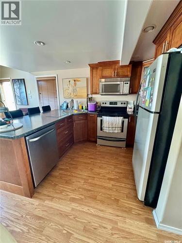 1561 Eagle Waskesiu Lake, Prince Albert National Park, SK - Indoor Photo Showing Kitchen