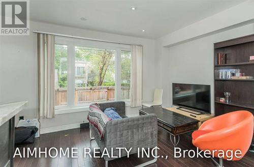 MAIN - 212 MILAN STREET , Toronto, Ontario M5A 3Z6 3