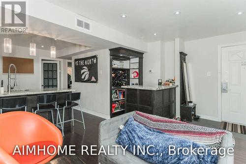 MAIN - 212 MILAN STREET , Toronto, Ontario M5A 3Z6 4