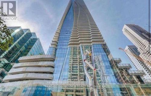 2612 - 1 Bloor Street E, Toronto, ON - Outdoor With Facade