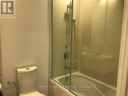 2612 - 1 Bloor Street E, Toronto, ON - Indoor Photo Showing Bathroom